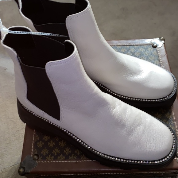 Chelsea Booties from Karl Lagerfeld Paris, White w/Rhinestones Trim Lug Sole NEW - Picture 5 of 11